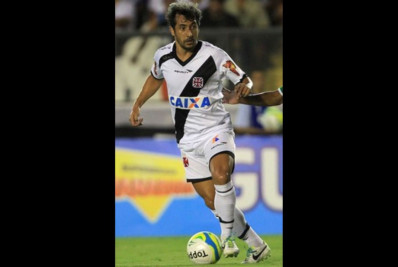 Ex-Vasco, Douglas tem prisão decretada por dívida de pensão alimentícia