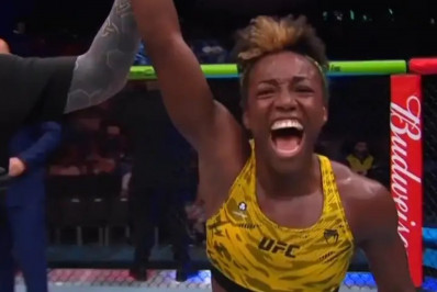UFC Perth: Alexia Thainara 'salva' o Brasil; Ulberg nocauteia Reyes na luta principal