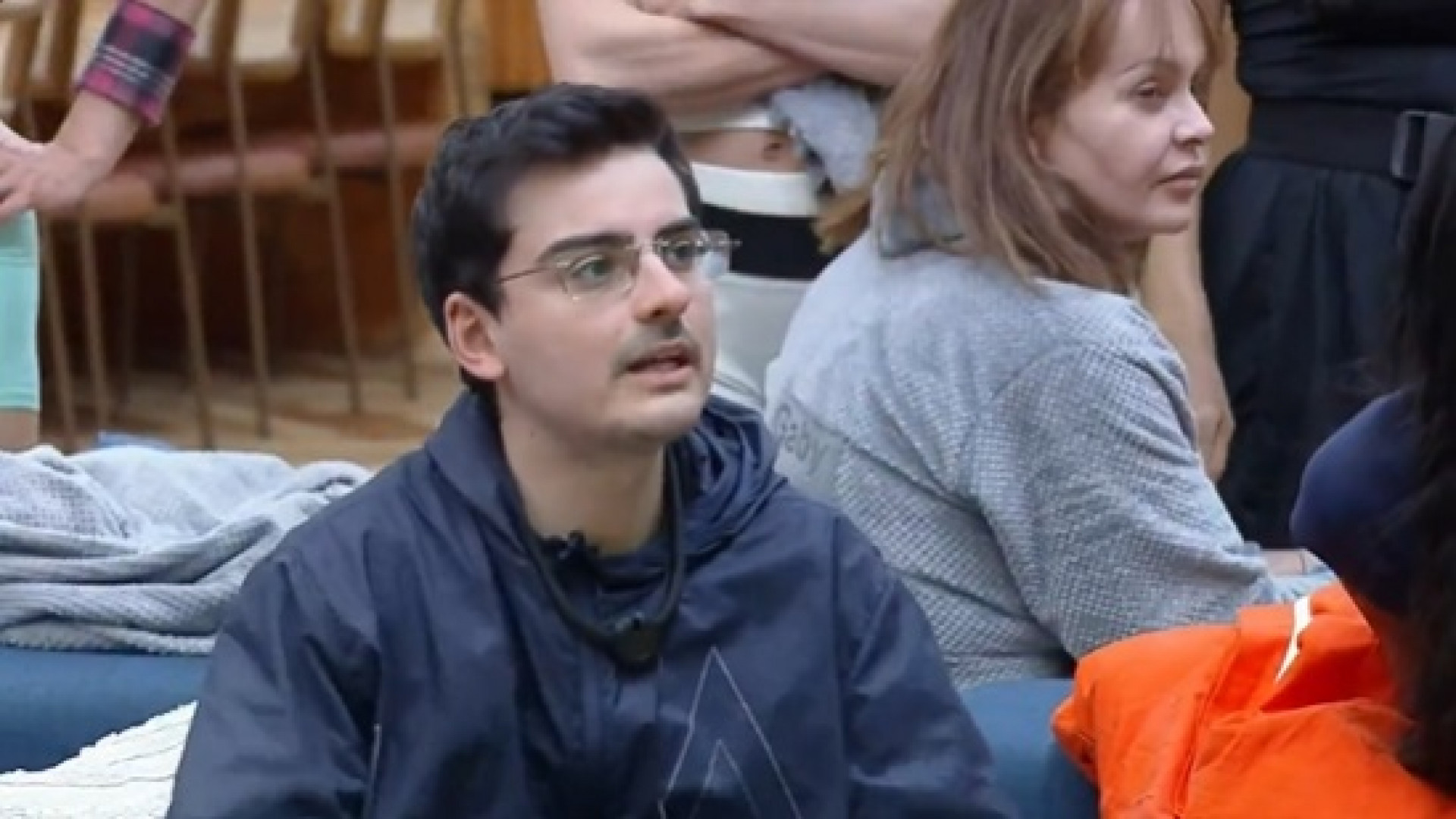 Dudu Camargo avisou que a casa vai ficar 24 horas sem água quente  - Reprodução de Vídeo/X