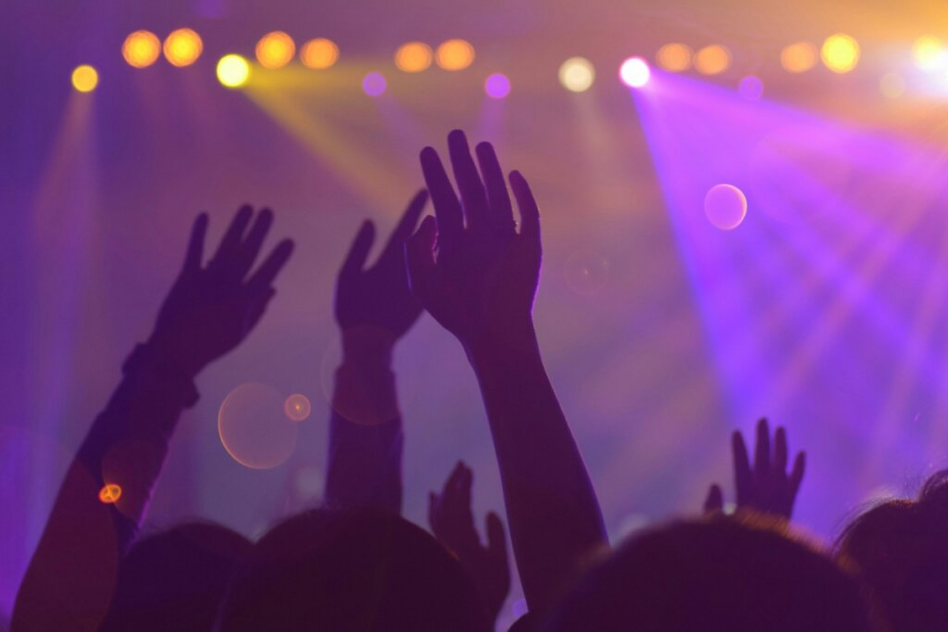 5 rituais de prote&ccedil;&atilde;o energ&eacute;tica para curtir qualquer festa sem absorver energias negativas