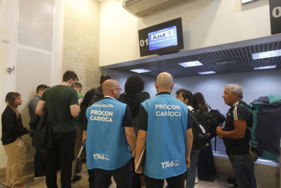 Procon Carioca notifica Infraero e companhias aéreas por atrasos e cancelamentos no Santos Dumont