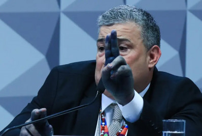 Presidente da Conafer é preso em flagrante durante CPMI do INSS