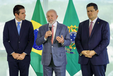 Lula discute pautas do governo em encontro com Motta e Alcolumbre