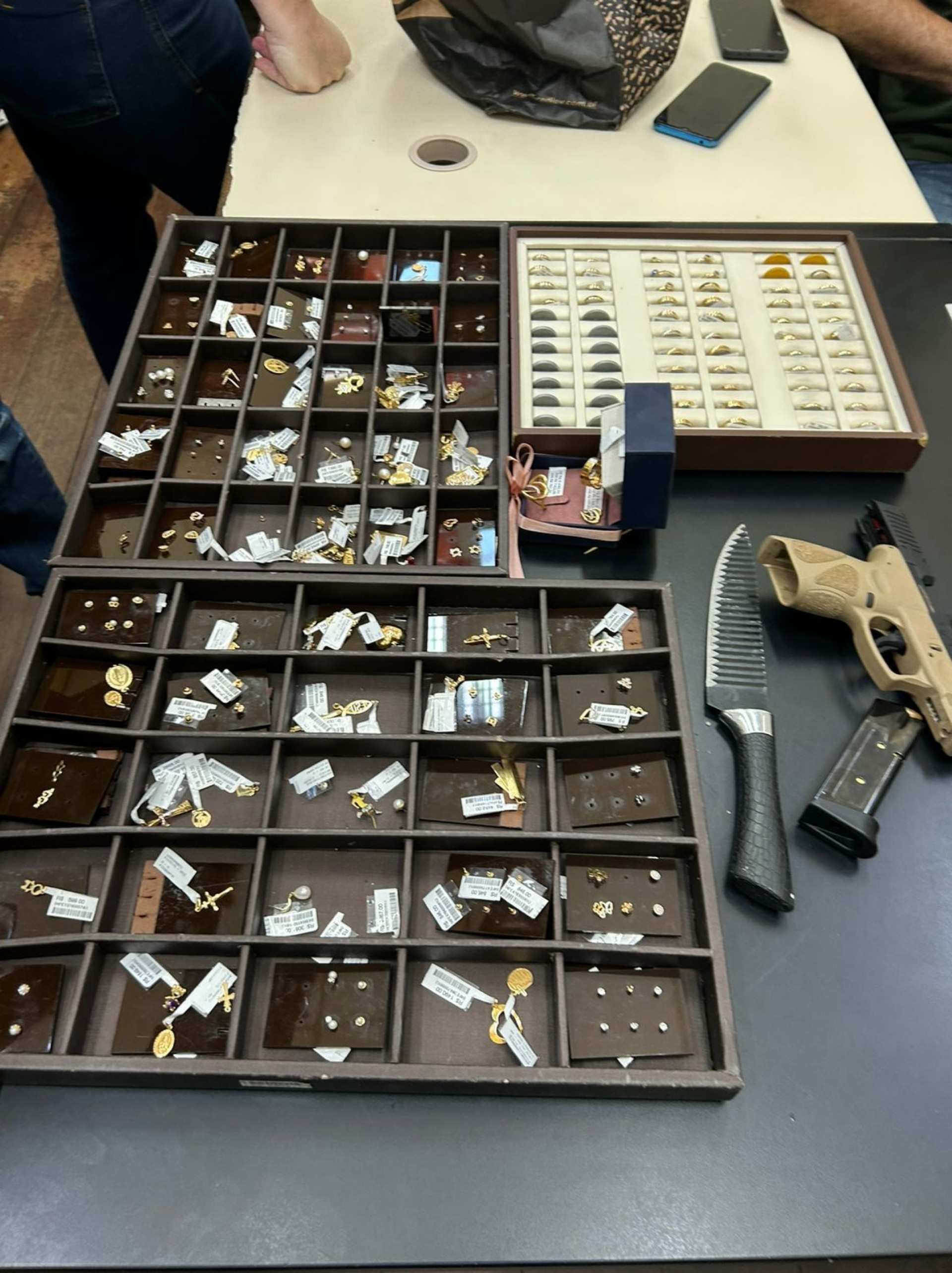 Material apreendido na ação - Reprodução