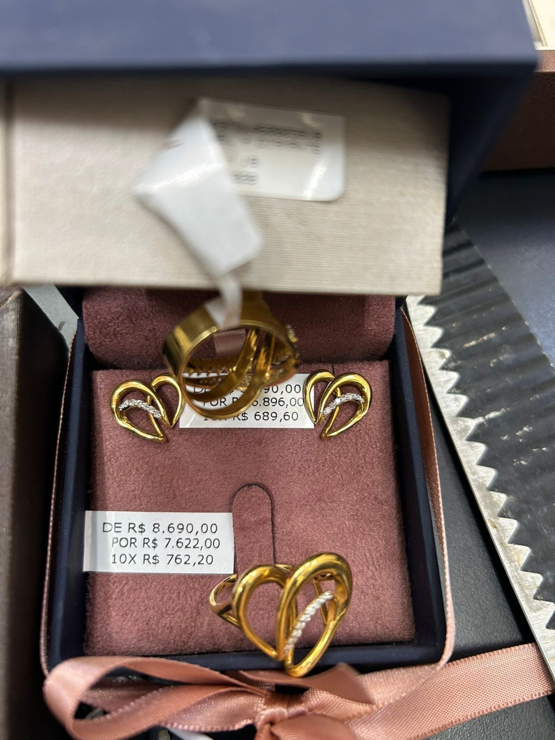 Somente uma das peças estava avaliada em mais de R$ 7,6 mil - Reprodução