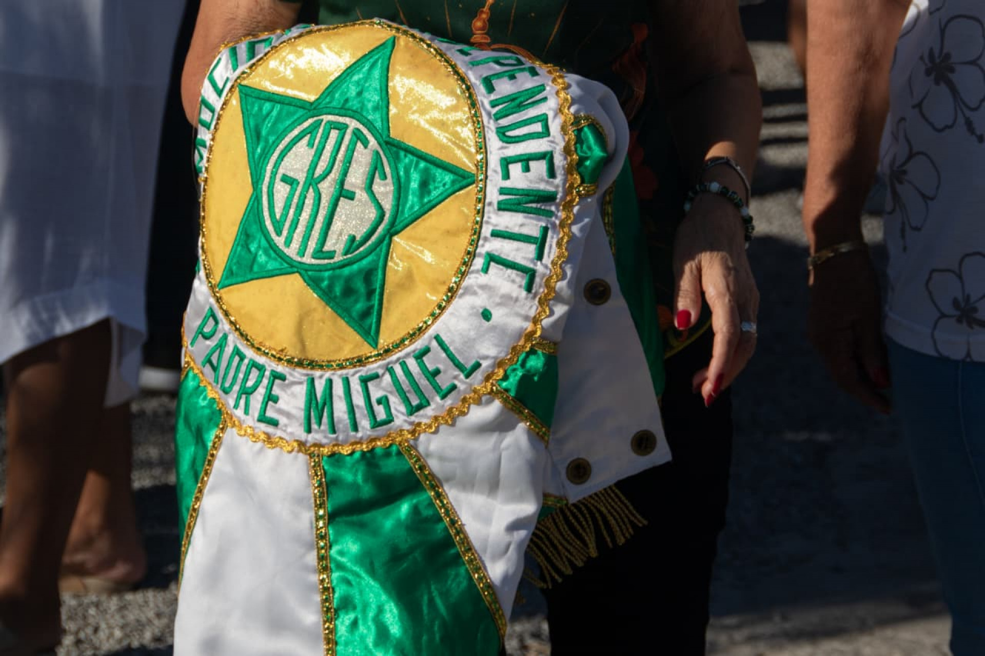 Familiares e amigos se despedem do sambista Marquinho PQD - Érica Martin / Agência O Dia