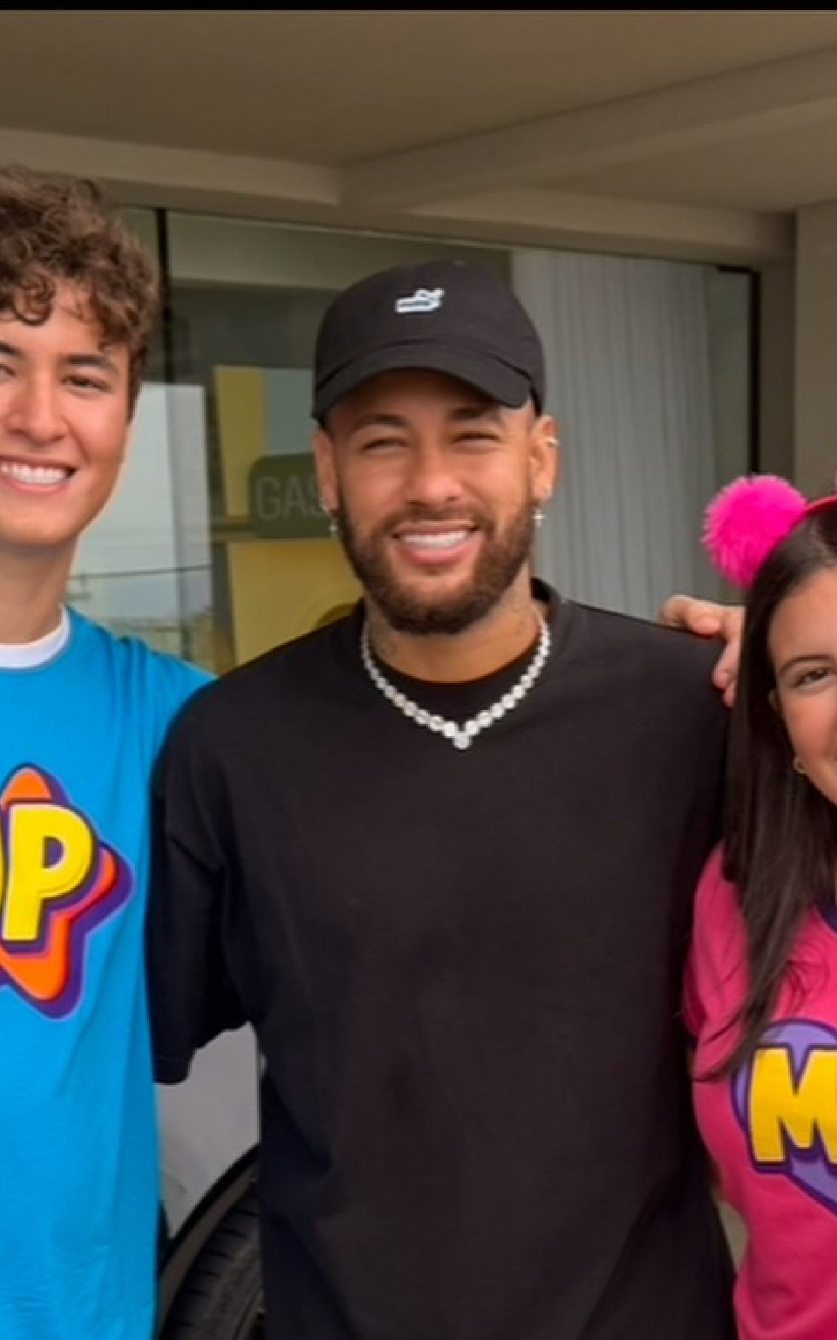 Maria Clara e João Pedro posam com Neymar - Reprodução/Instagram