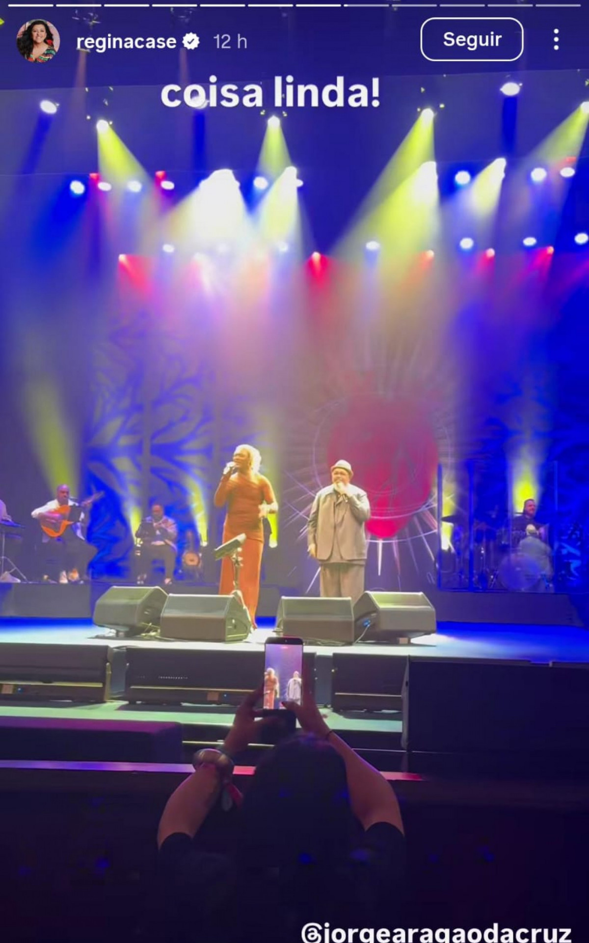 Jorge Aragão e Liniker cantam em gravação do audiovisual do sambista