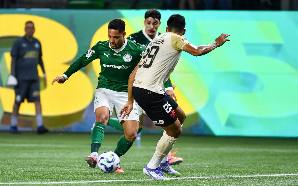 Vitor Roque, do Verdão, levou a melhor para cima de Lucas Oliveira