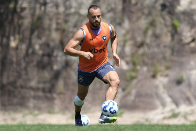 Arthur Cabral faz exames e vira dúvida para o Botafogo contra o Ceará