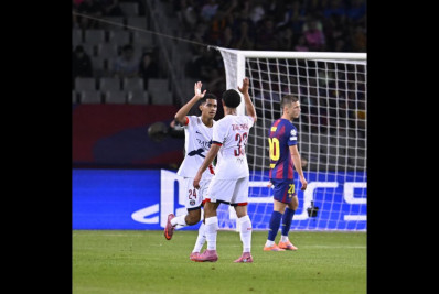 Desfalcado, PSG busca virada no fim e vence o Barcelona pela Liga dos Campeões