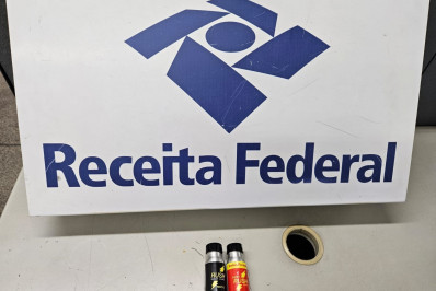Receita Federal apreende frascos com substâncias proibidas no Galeão