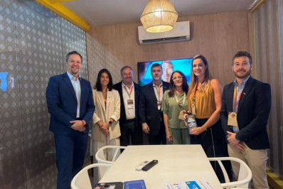 Búzios participa de reunião na FIT com presidente da Embratur e articula nova rota aérea entre Guarulhos e Cabo Frio