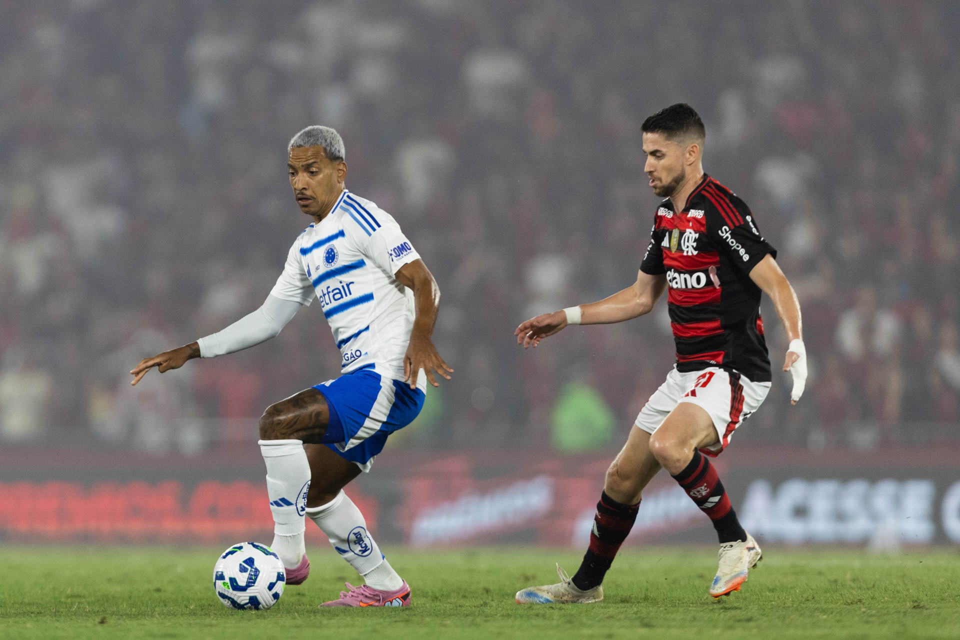 Flamengo enfrentou o Cruzeiro, nesta quinta-feira (2), no Maracanã, pela 26ª rodada do Brasileirão - Thaís Magalhães/Cruzeiro