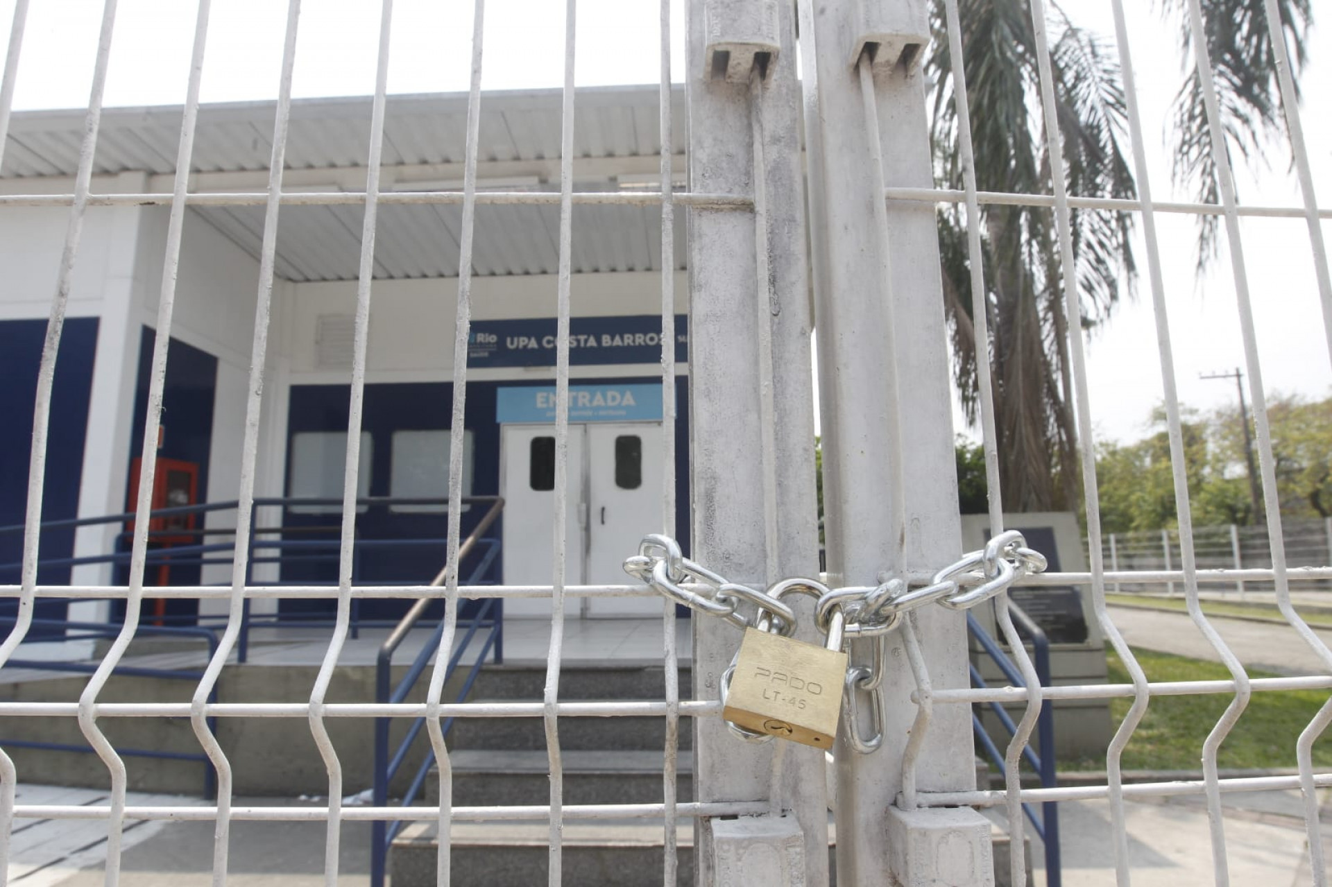 UPA de Costa Barros permanece fechada após invasão - Reginaldo Pimenta / Agência O Dia