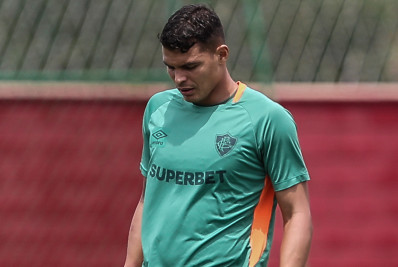 Milan teria interesse em tirar Thiago Silva do Fluminense, diz jornal italiano