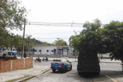 'Situação ainda é muito crítica', diz secretário sobre UPA de Costa Barros fechada há dez dias