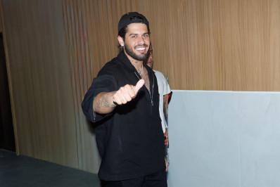 Zé Felipe fala sobre Ana Castela e diz que vive 'fase mais feliz da vida'