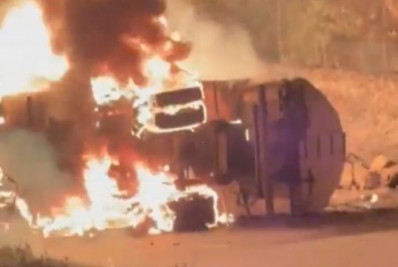 Morre motorista de caminhão-tanque que pegou fogo na Serra das Araras