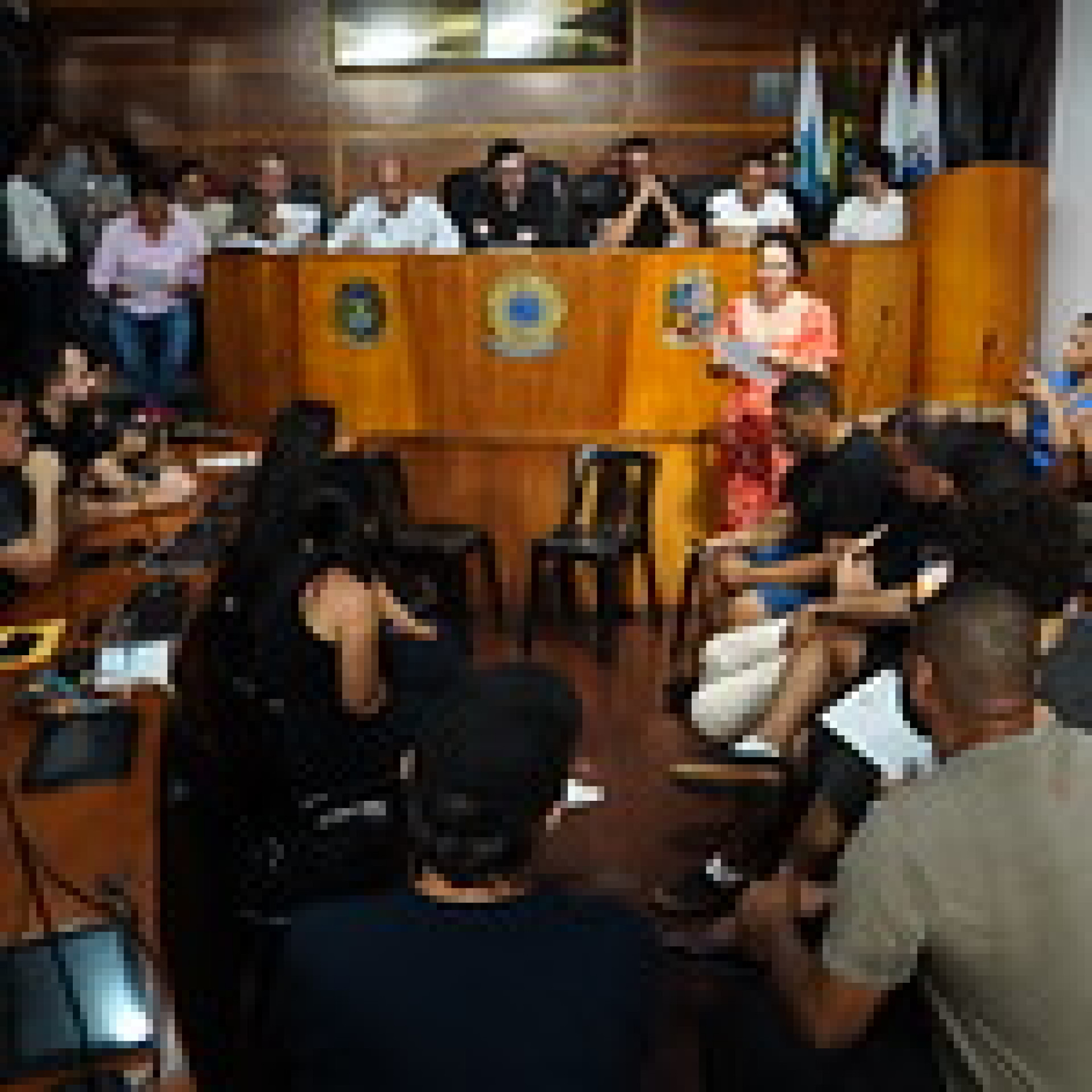 Reuni&atilde;o com moradores e trabalhadores do turismo na C&acirc;mara - Divulga&ccedil;&atilde;o/PMAR