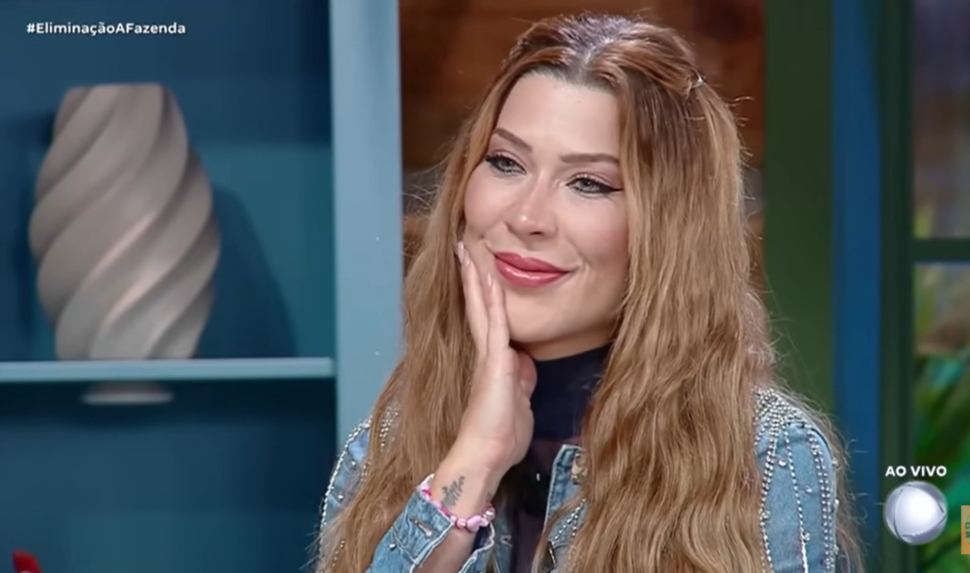 Renata Müller se despede de 'A Fazenda' - Reprodução de vídeo / Record