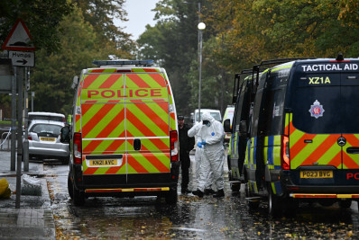 Polícia interroga seis suspeitos de ataque a sinagoga que deixou dois mortos na Inglaterra