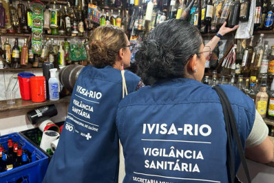 Vigilância Sanitária interdita estabelecimentos por venda irregular de bebidas 