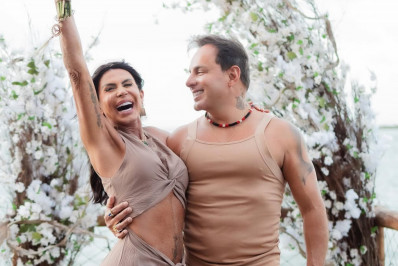 Gretchen renova votos de casamento com Esdras de Souza no Pará