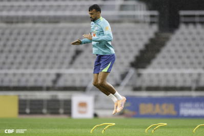 Fabrício Bruno comenta elogios de Ancelotti na Seleção: 'Fruto de muito trabalho'