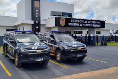 Homem é preso por perseguir mãe com pedaço de madeira após ela se negar a fazer almoço