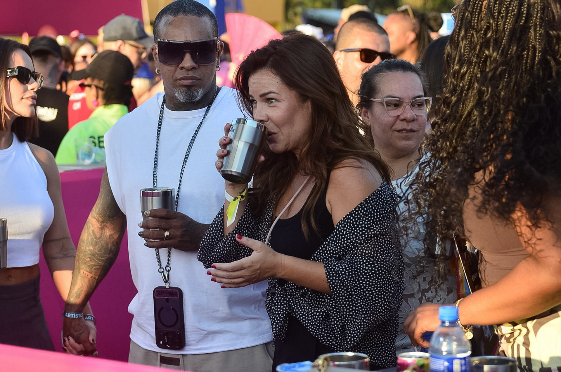 Fernanda Souza se diverte ao prestigiar o show do ex-marido, Thiaguinho - Eduardo Martins / Brazil News