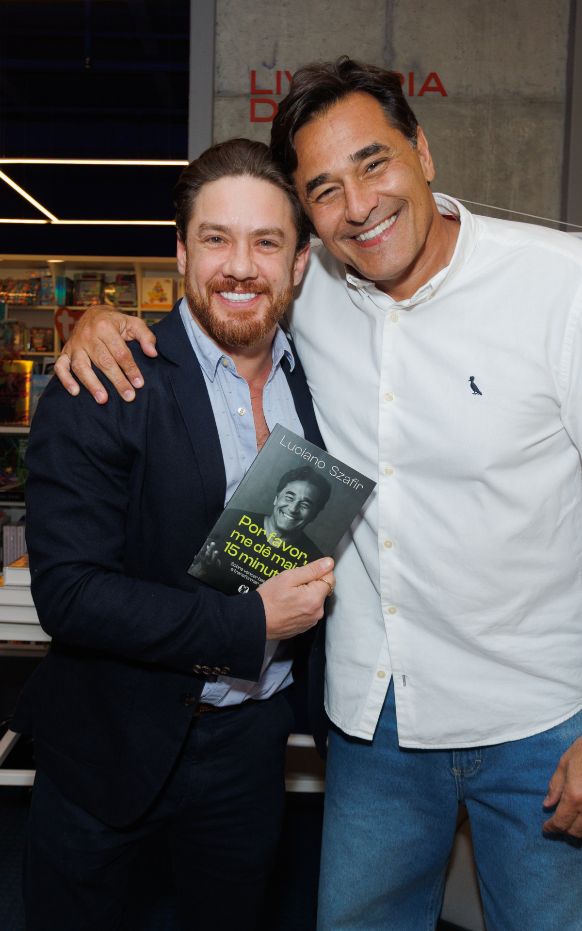 Leonardo Miggiorin prestigia lançamento da autobiografia de Luciano Szafir em São Paulo