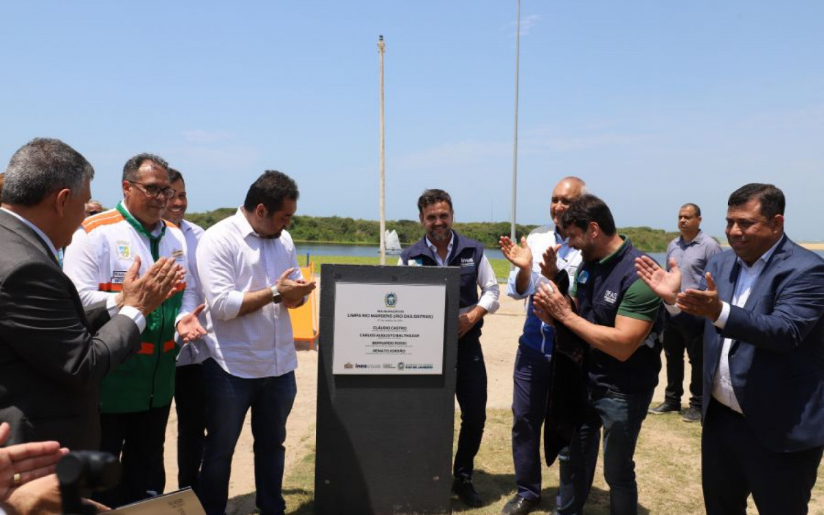 Governador Cláudio Castro entrega chave simbólica da Base do Segurança Presente em Rio das Ostras