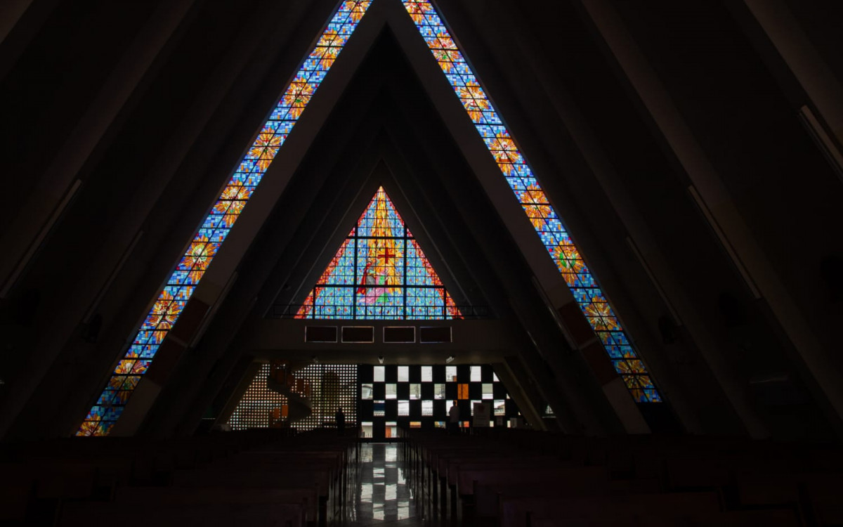 A igreja foi inaugurada em 1957