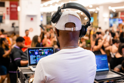 São Gonçalo Shopping promove último Baile Charme do ano com edição solidária