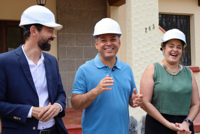 Rodrigo Neves faz última vistoria antes da inauguração do Centro Cultural Cauby Peixoto, no Fonseca