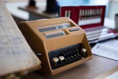 Exposição sobre trajetória do empresário Porfírio Almeida ficará em cartaz na Biblioteca Municipal de Volta Redonda