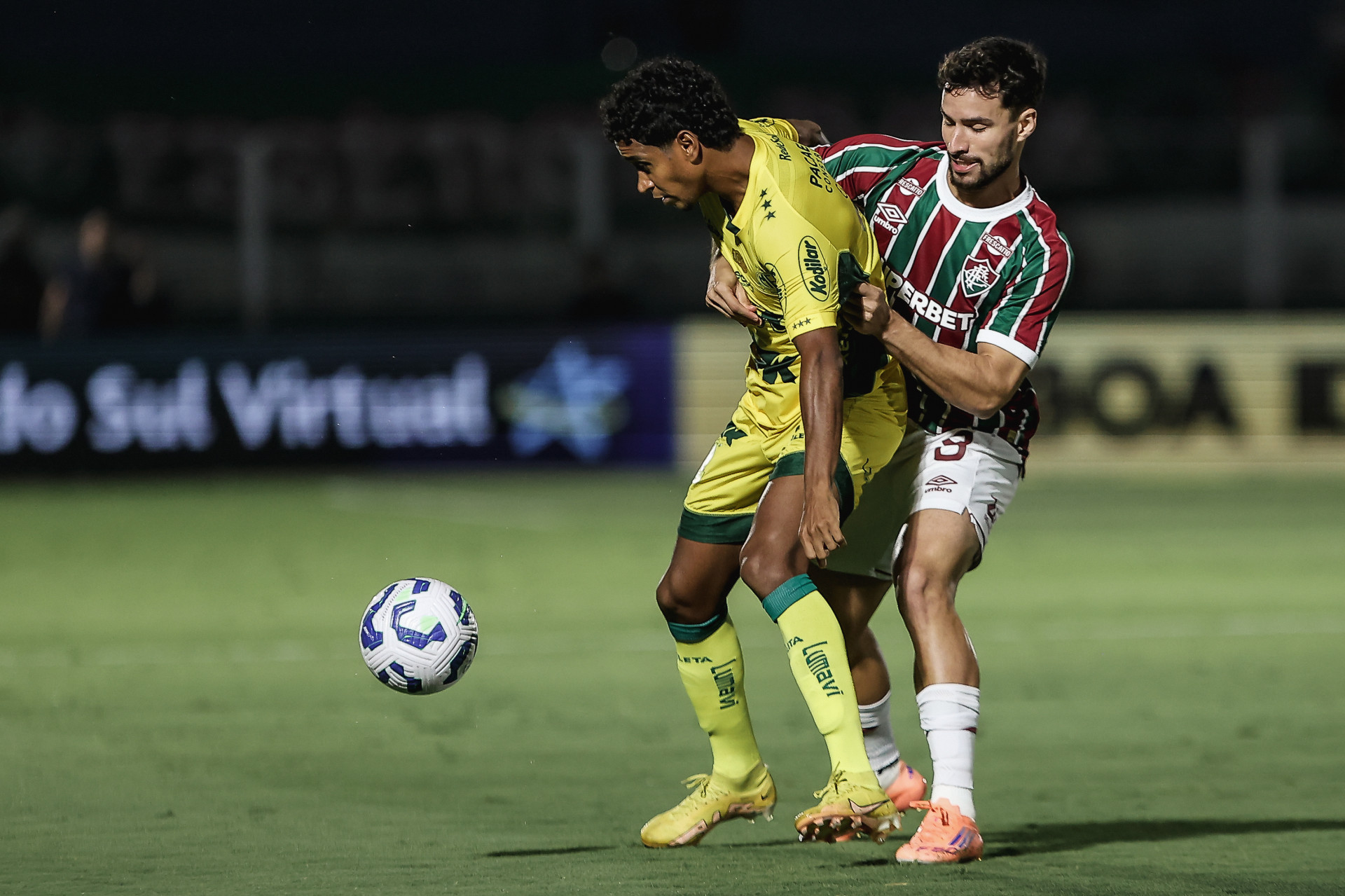 Mirassol, Brasil - 08/10/2025 - estádio Maião.   
Fluminense enfrenta o Mirassol esta noite no Maião pela 13ª rodada do Campeonato Brasileiro 2025. - Lucas Merçon/Fluminense