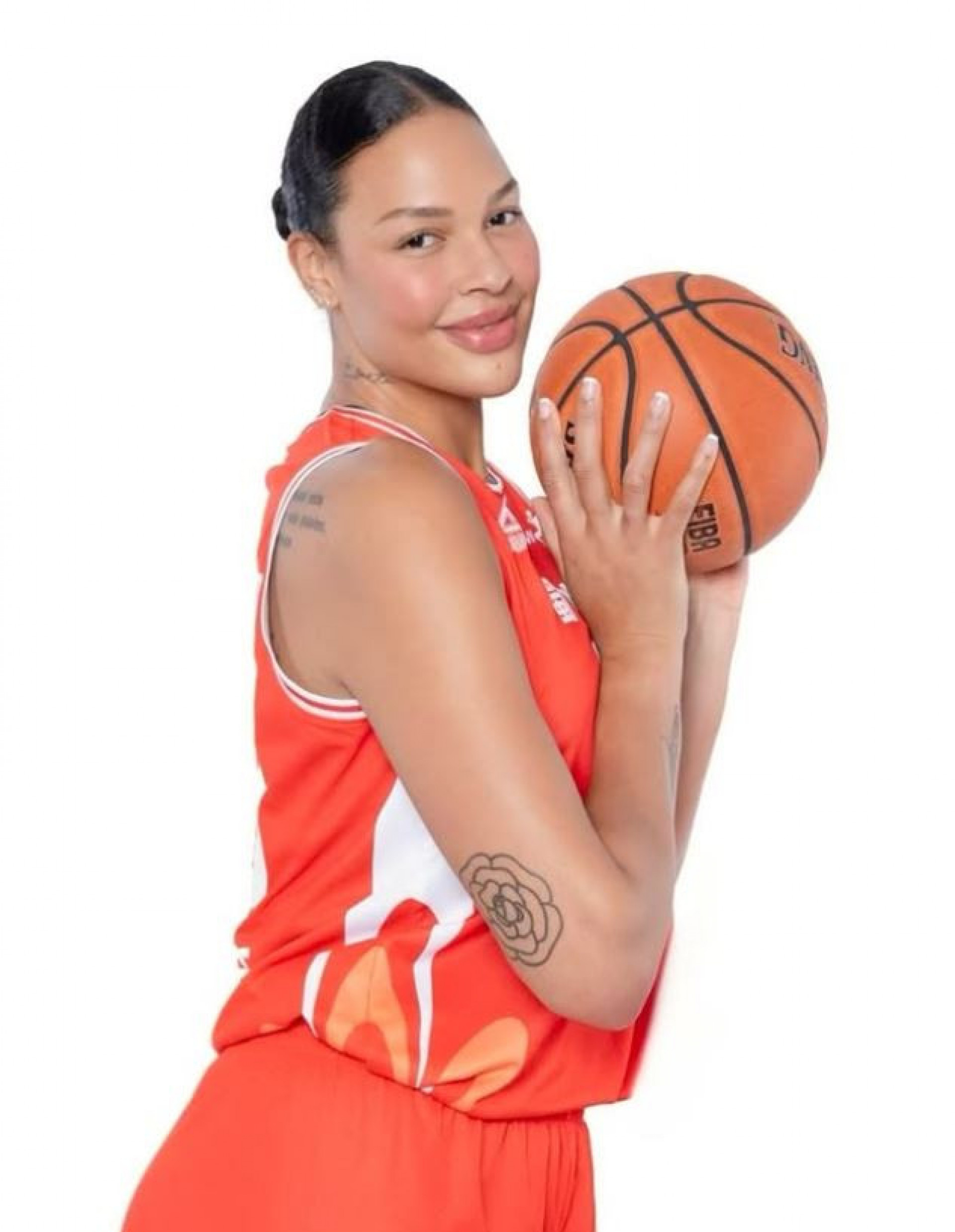Liz Cambage é atleta de basquete - Reprodução / Instagram