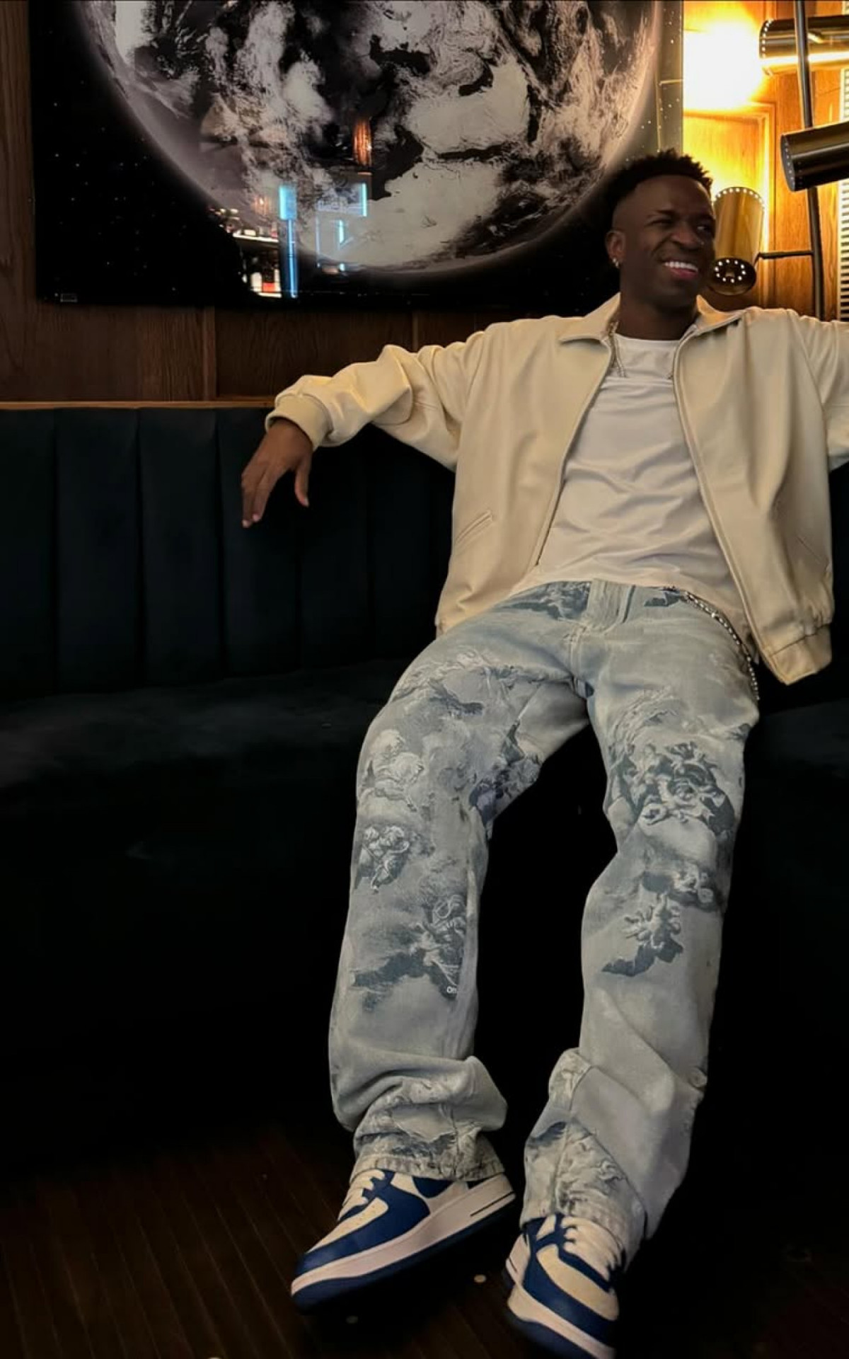 Vini Jr. em sua casa de Madri - Reprodução/Instagram