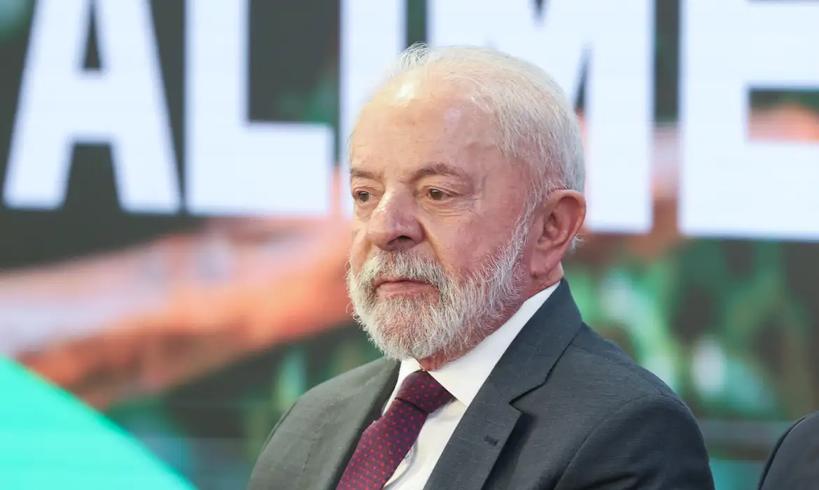 Lula defende que fintechs 'paguem o imposto devido a esse país'