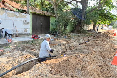Água tratada chega pela primeira vez a milhares de moradores de Maricá