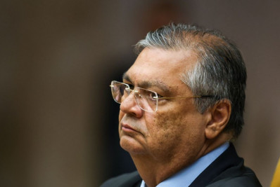 Dino justifica ausência de aceno a Jorge Messias: assunto é 'politicamente controvertido'