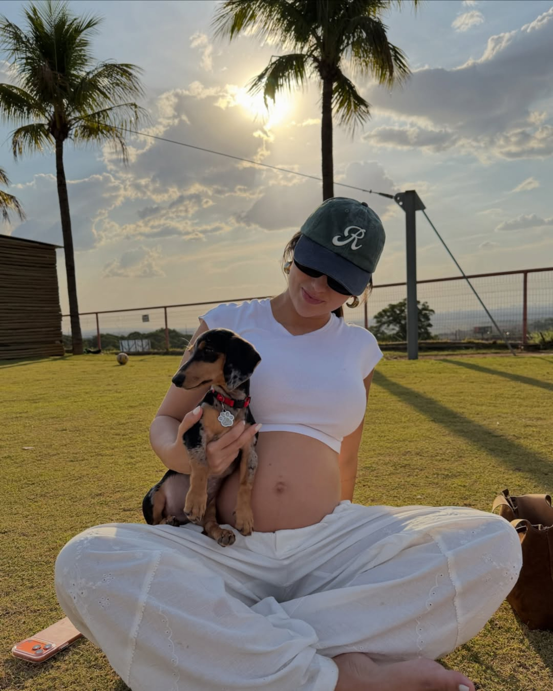 Rafa Kalimann brinca com cachorrinho em Goiânia - Reprodução / Instagram
