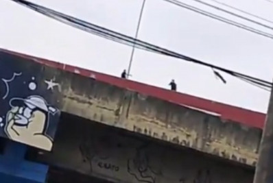 Suspeito morre baleado após PMs reagirem a tentativa de assalto na Linha Vermelha