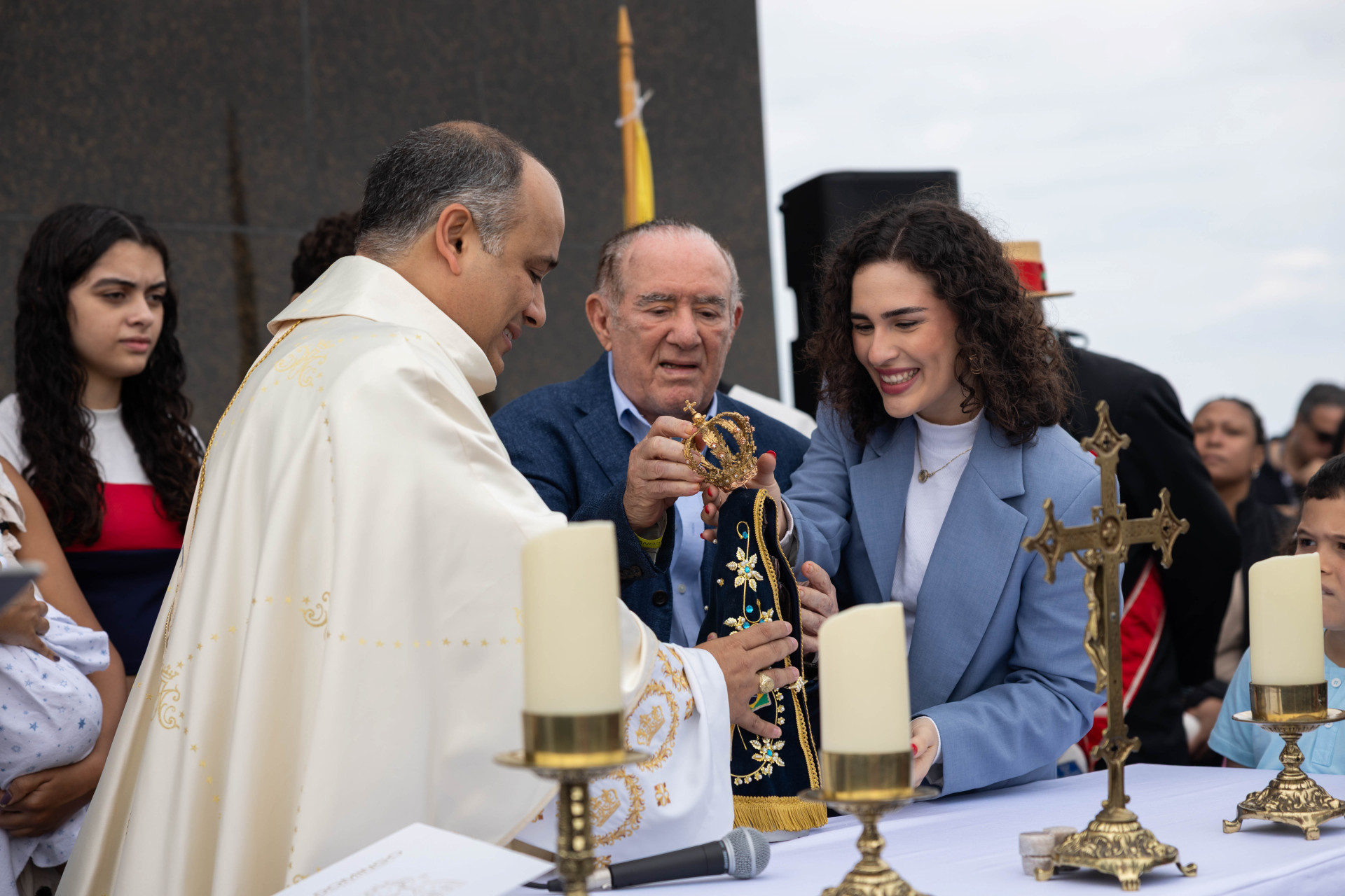 Celebrações foram marcadas por homenagem à Renato Aragão, que estava com filha, Lívia Aragão - Juliana Abrantes / Divulgação Santuário Cristo Redentor