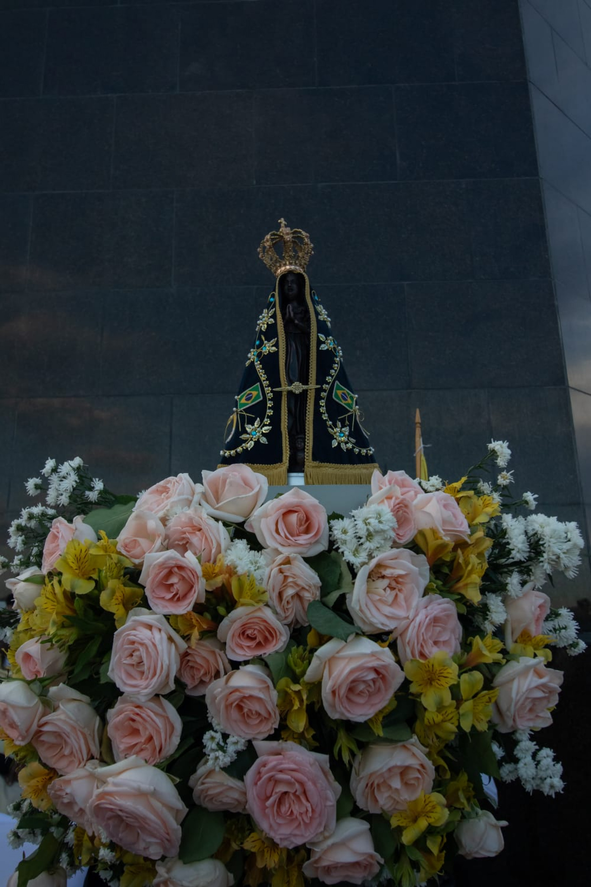 Imagem de Nossa Senhora Aparecida ficou exposta no Cristo Redentor - Érica Martin / Agência O Dia