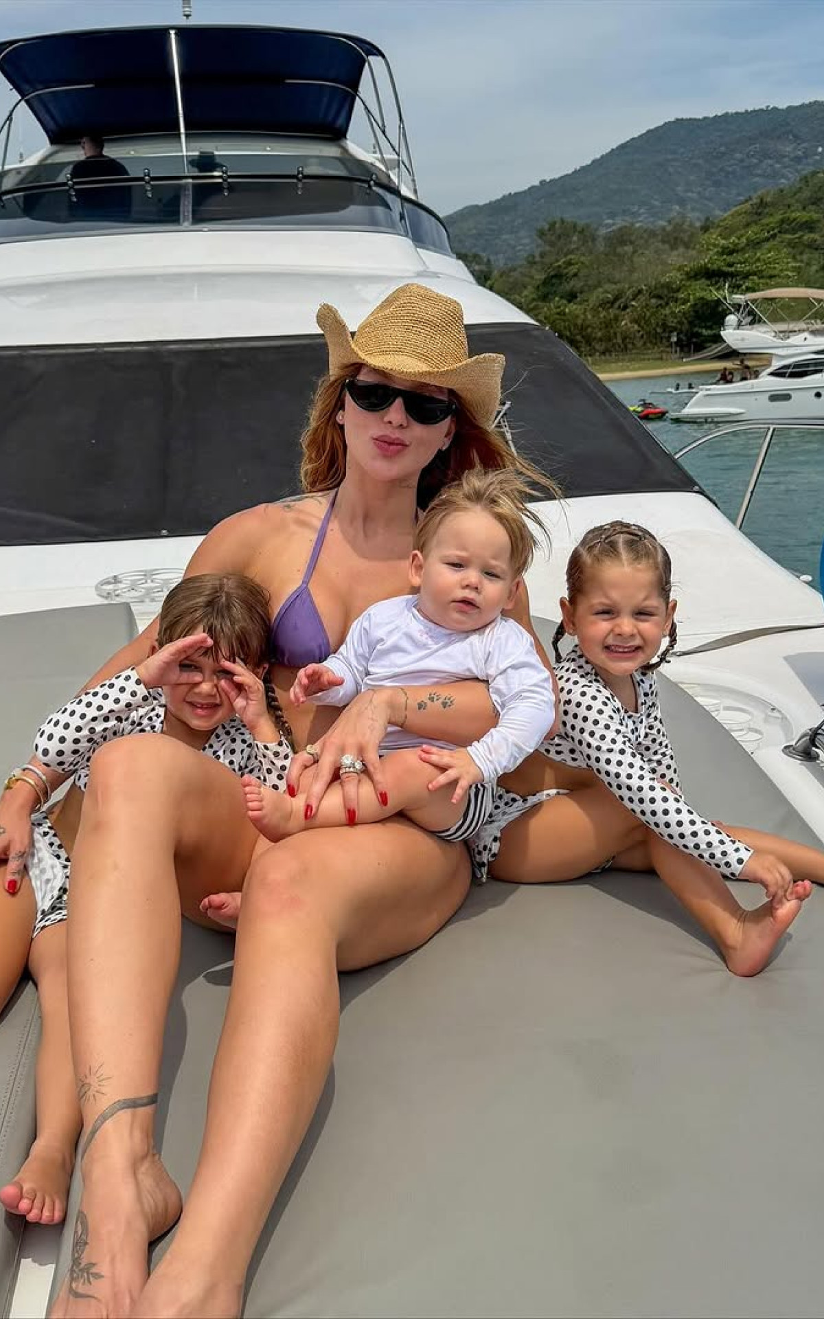 Virginia curte passeio de lancha com os filhos - Reprodução/Instagram