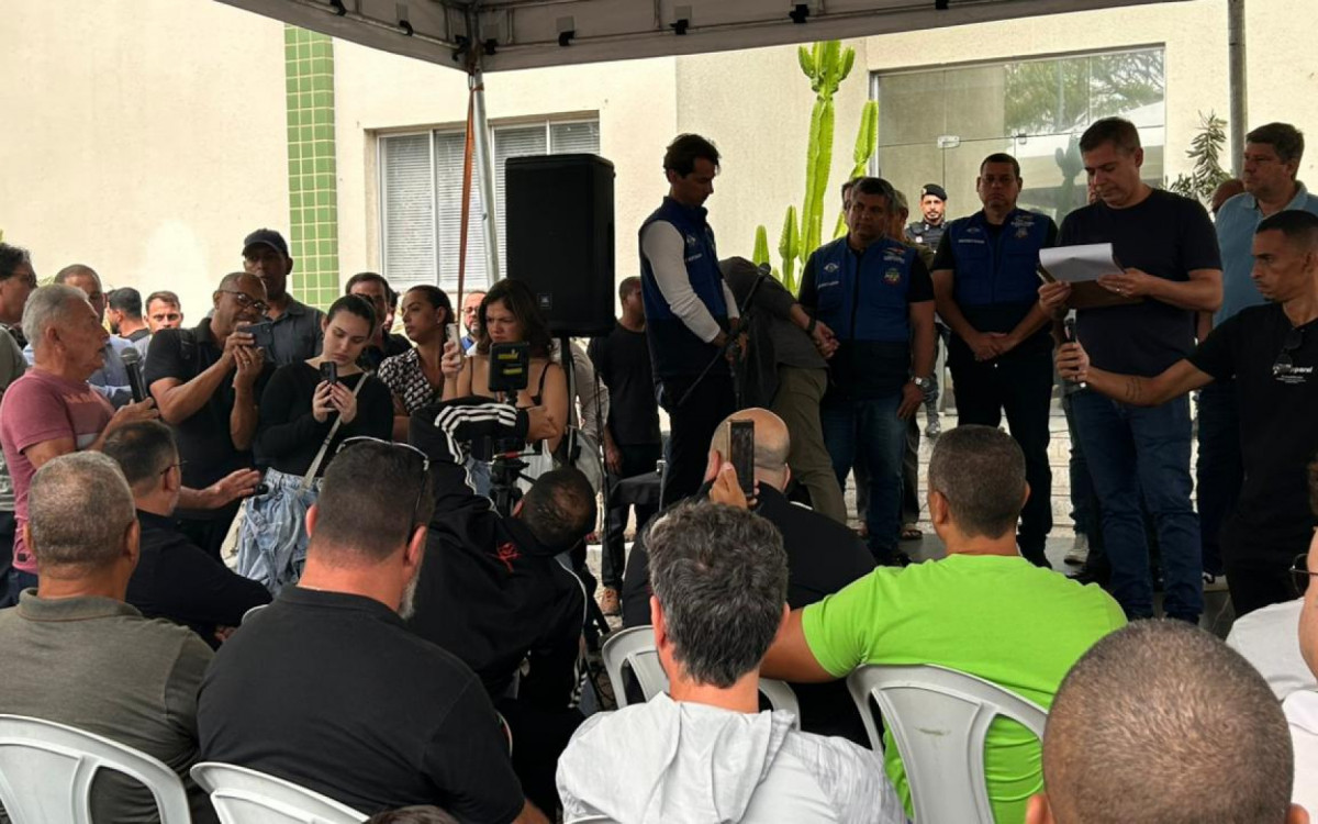 Prefeito Dr Serginho (PL) se reúne com motoristas da categoria e outras autoridades