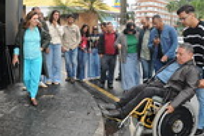 Programa Calçada Acessível em Angra é discutido em seminário do Sebrae